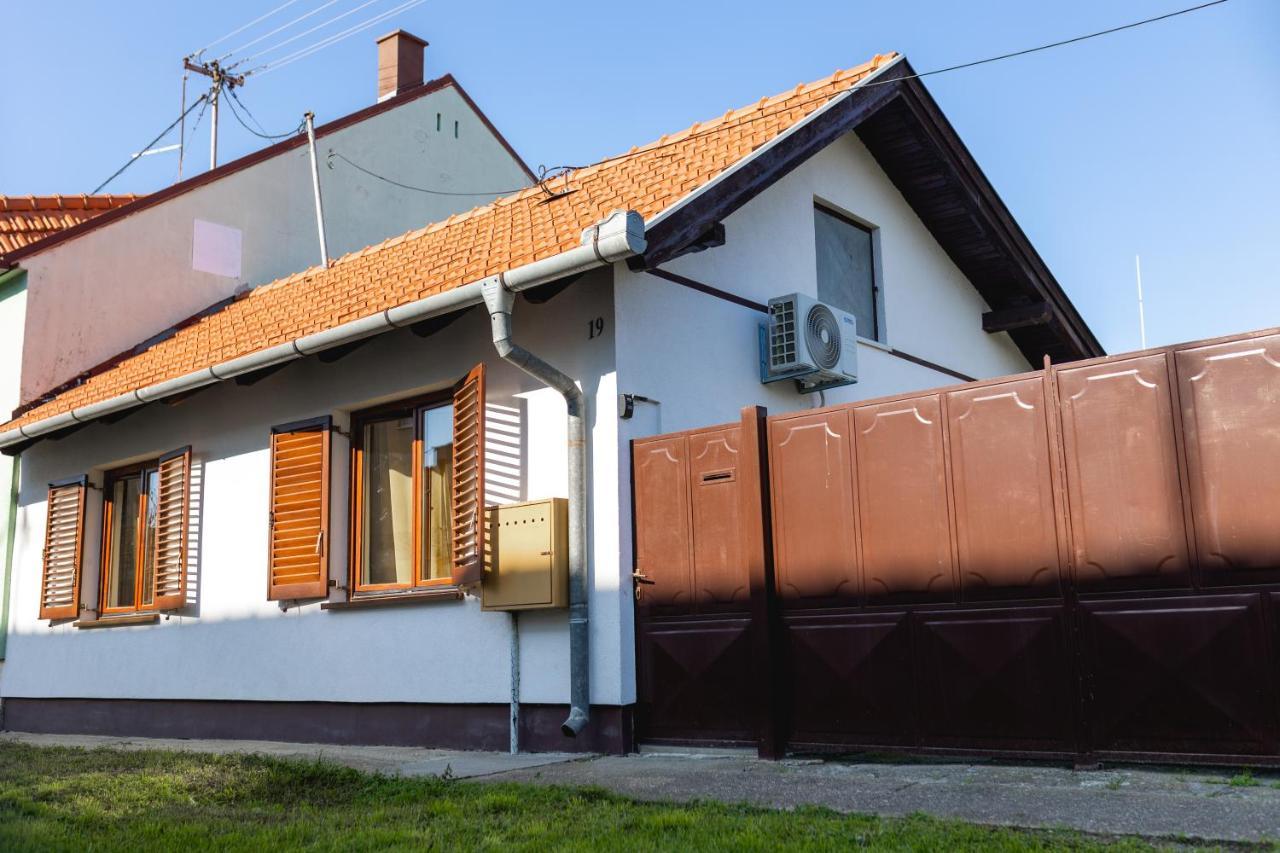 Studio Apartman Planb, Self Check In Osijek Eksteriør billede