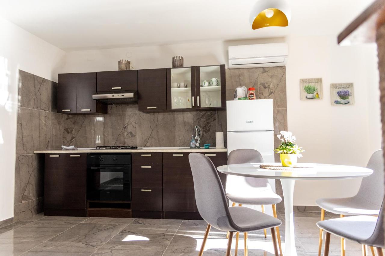Studio Apartman Planb, Self Check In Osijek Eksteriør billede